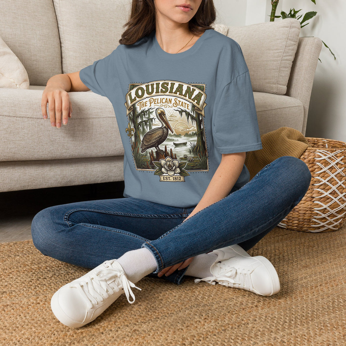 Louisiana Pelican State T-Shirt – Vintage Travel Tourist Graphic Design Unisex 100 Cotton Gildan T-Shirt