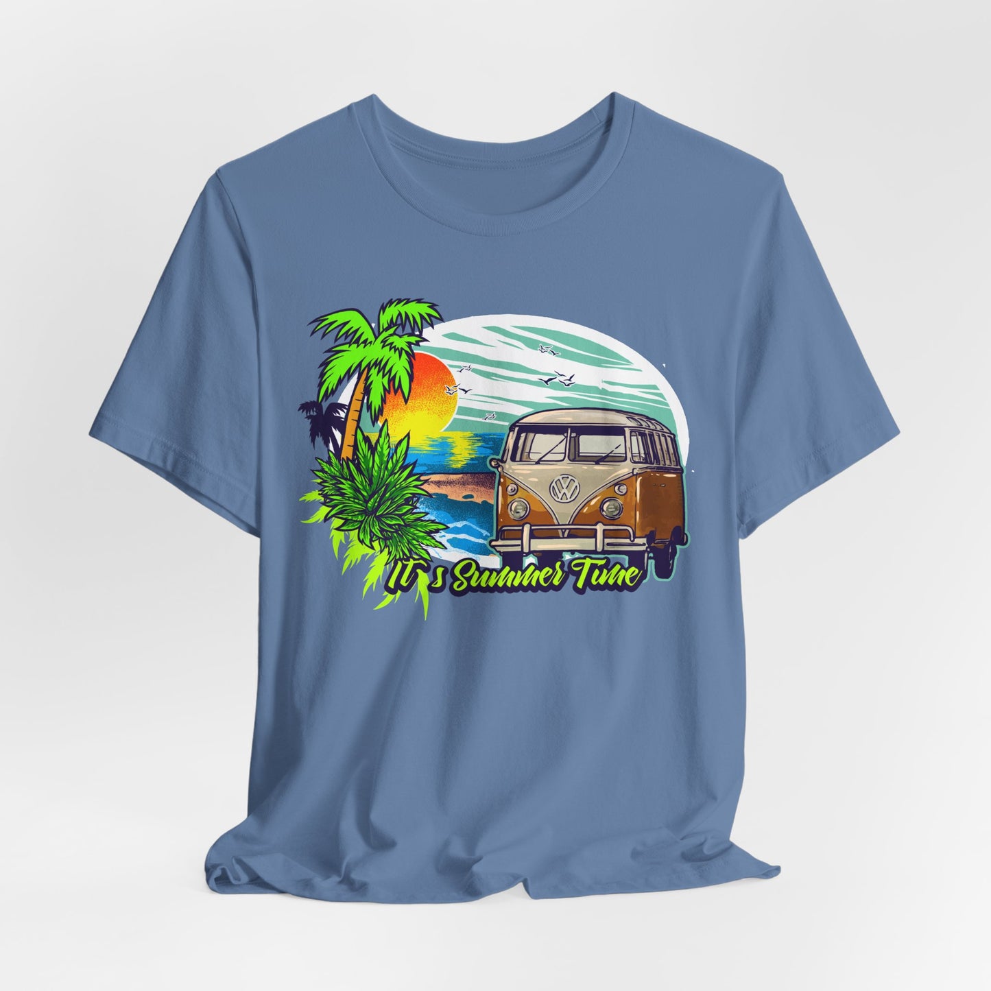 Old Bus Retro Poster Graphic Design Tee, Old Bus Shirt, Vintage Tees, Art Design T-Shirt, Graphic Tee, Retro Art Shirts