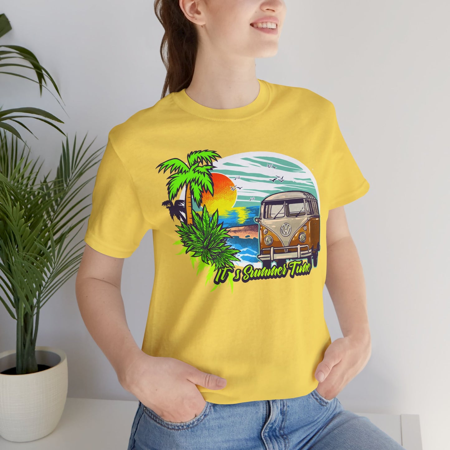 Old Bus Retro Poster Graphic Design Tee, Old Bus Shirt, Vintage Tees, Art Design T-Shirt, Graphic Tee, Retro Art Shirts