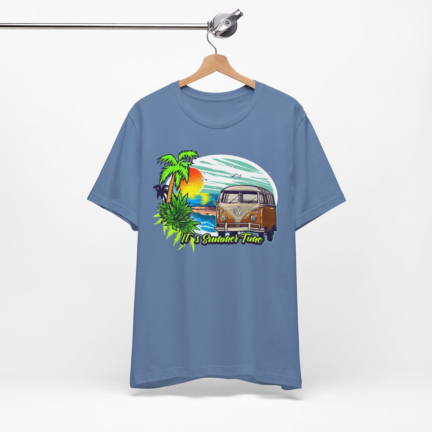 Old Bus Retro Poster Graphic Design Tee, Old Bus Shirt, Vintage Tees, Art Design T-Shirt, Graphic Tee, Retro Art Shirts