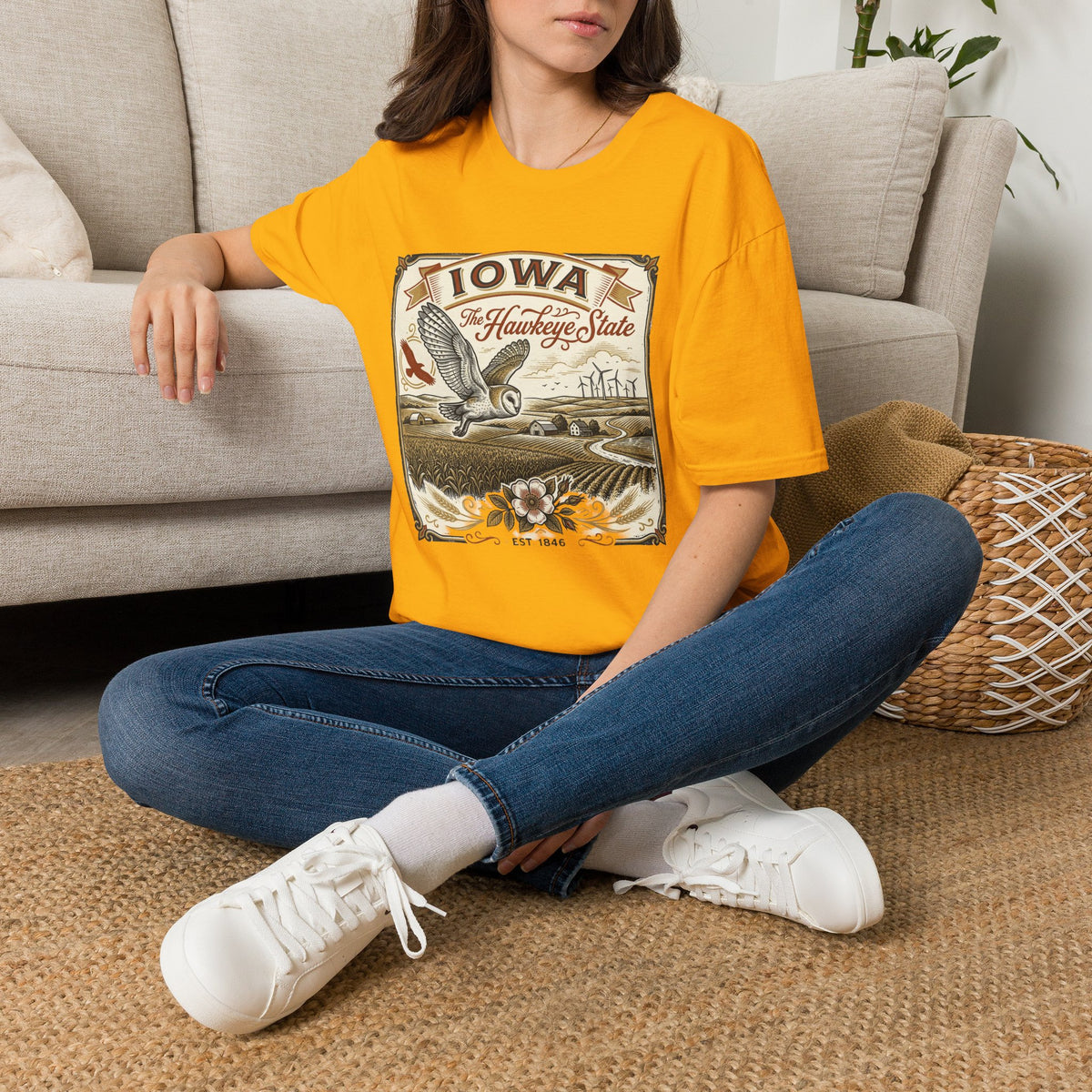 Iowa Hawkeye State Vintage Travel Tourist Graphic Design Unisex 100 Cotton Gildan T-Shirt