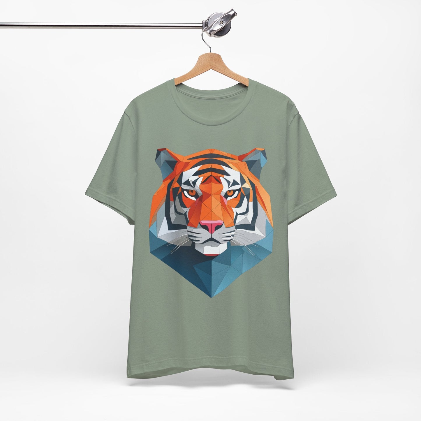 Unisex Animal Artwork Tee Shirt With Wild Animals Design For Everyday Wear And Comfort