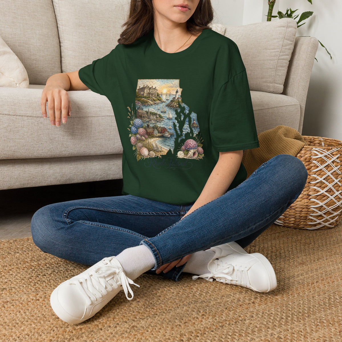 Rhode Island Coastal Vintage Graphic Design Unisex 100 Cotton Gildan T-Shirt