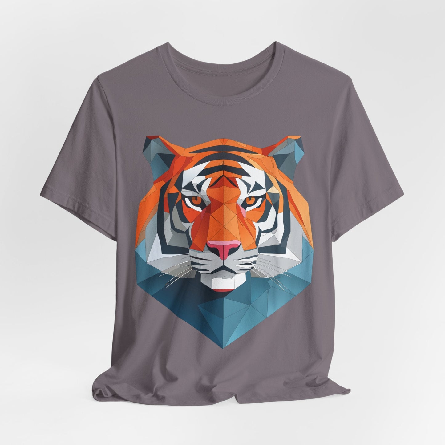 Unisex Animal Artwork Tee Shirt With Wild Animals Design For Everyday Wear And Comfort