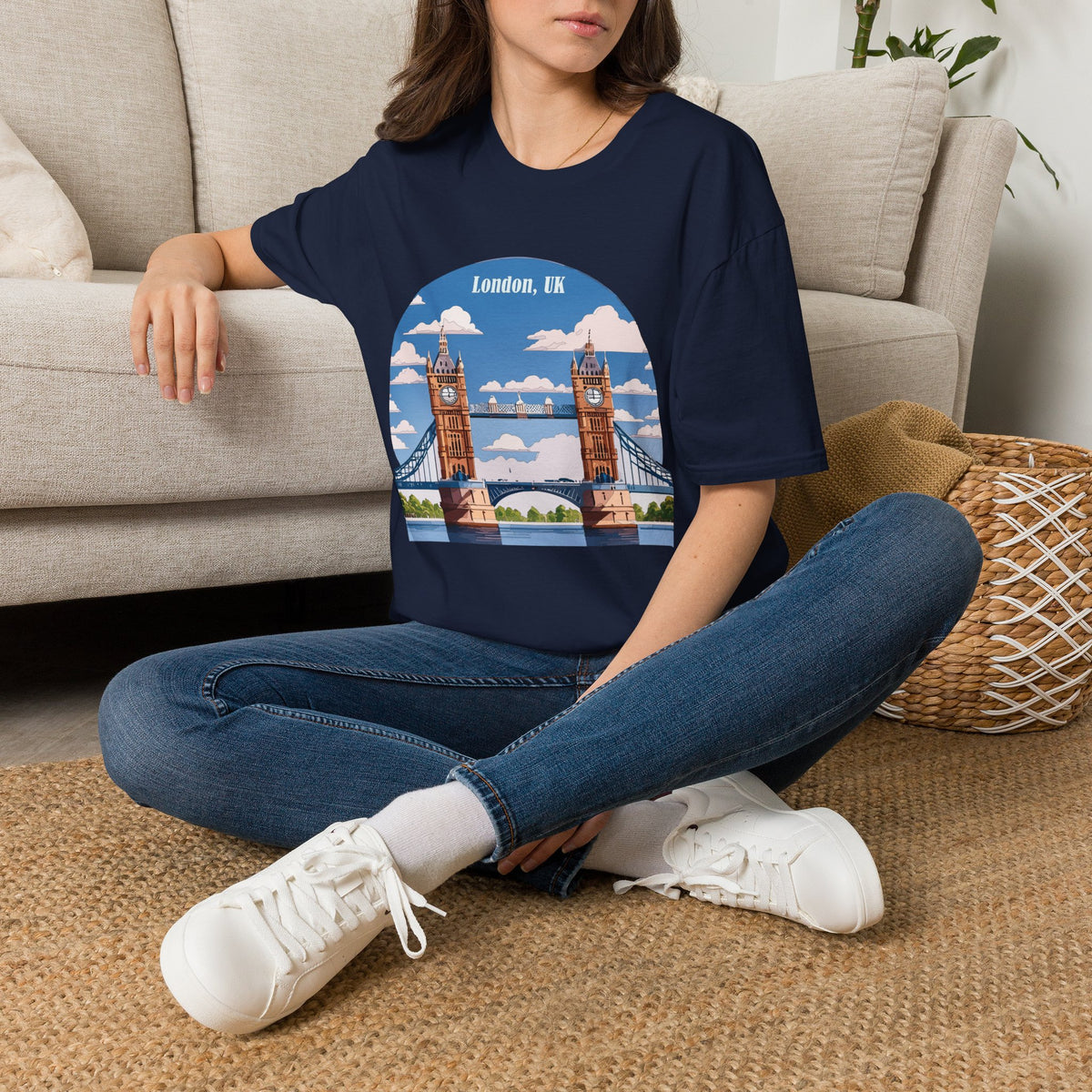 London Tower Bridge Illustration T-Shirt | London, UK skyline tee