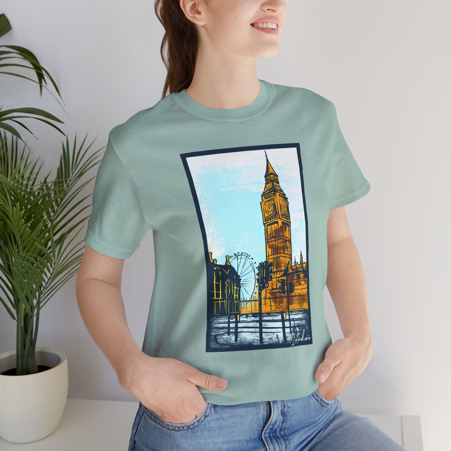 Retro Poster London Graphic Design Tee, London Shirt, Vintage Tees, Art Design T-Shirt, Graphic Tee, Retro Art Shirts