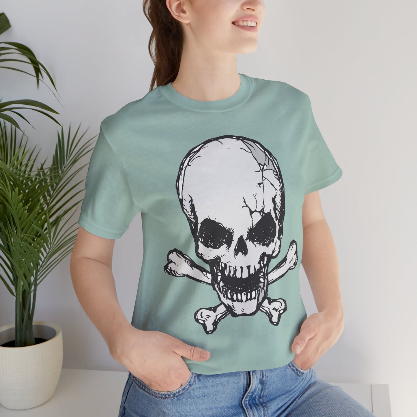 Grey Skull Graphic Design Tee, Skull Shirt, Vintage Tees, Art Design T-Shirt, Vintage Graphic Tee, Art Shirts with Skulls