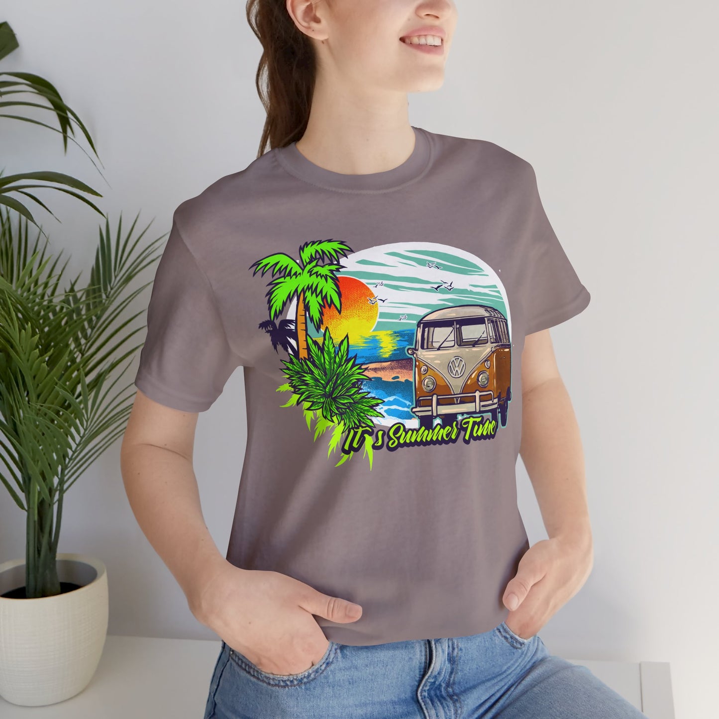 Old Bus Retro Poster Graphic Design Tee, Old Bus Shirt, Vintage Tees, Art Design T-Shirt, Graphic Tee, Retro Art Shirts