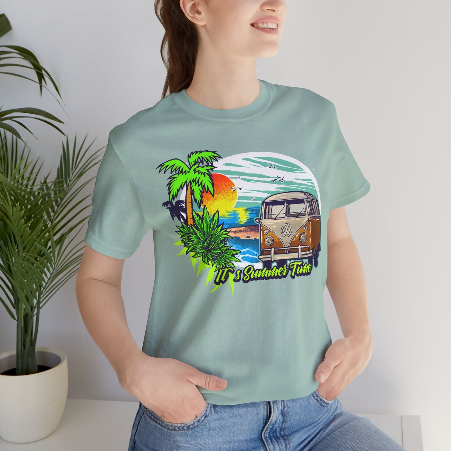 Old Bus Retro Poster Graphic Design Tee, Old Bus Shirt, Vintage Tees, Art Design T-Shirt, Graphic Tee, Retro Art Shirts