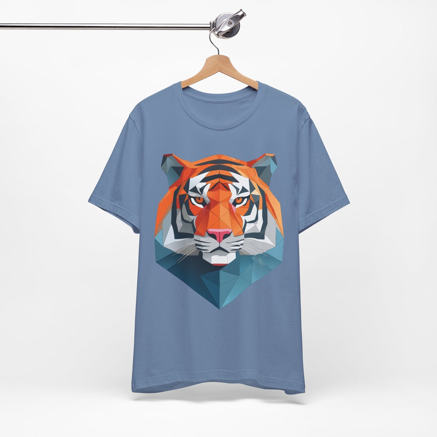 Unisex Animal Artwork Tee Shirt With Wild Animals Design For Everyday Wear And Comfort