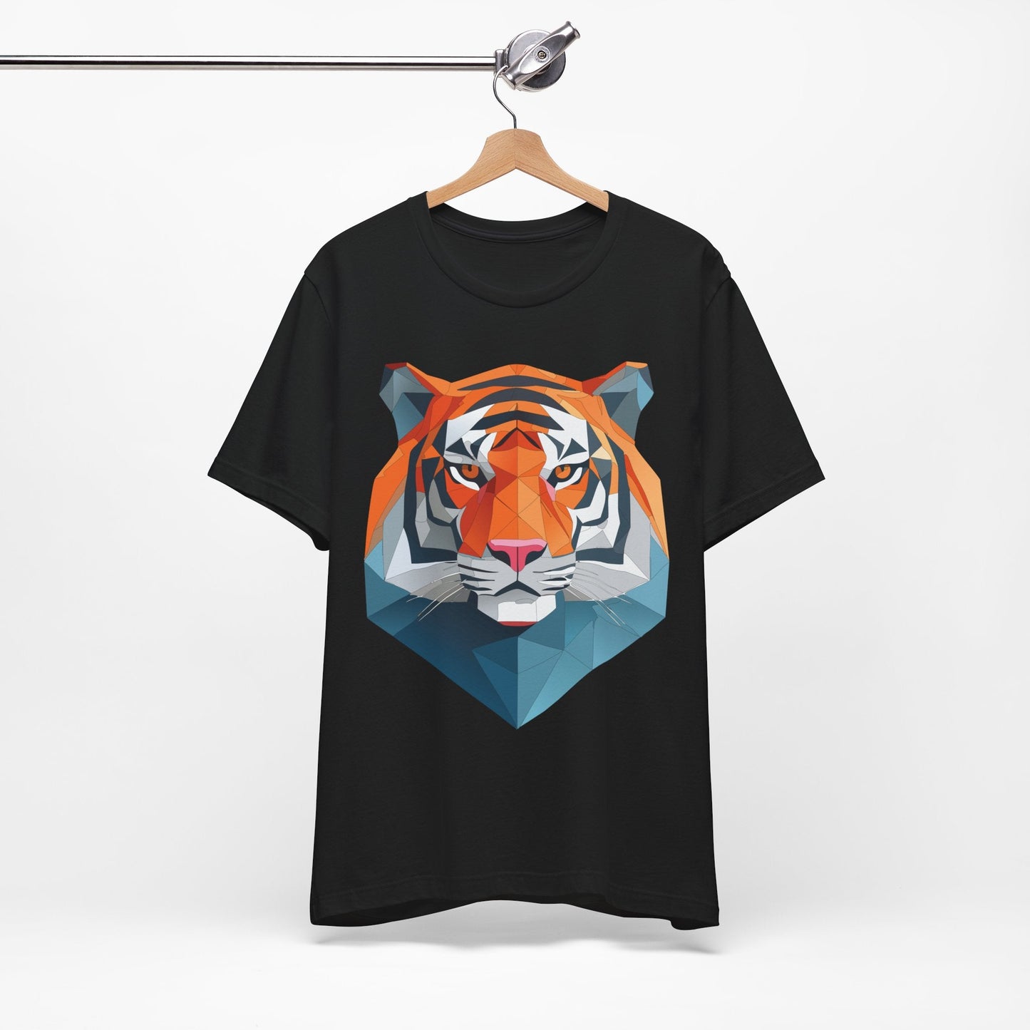 Unisex Animal Artwork Tee Shirt With Wild Animals Design For Everyday Wear And Comfort