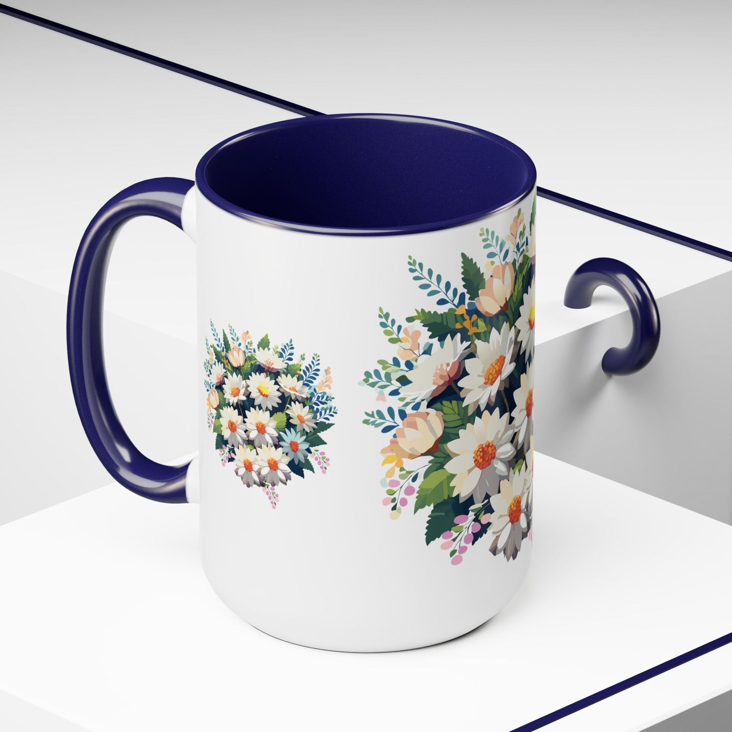 Taza de café de dos tonos con flores