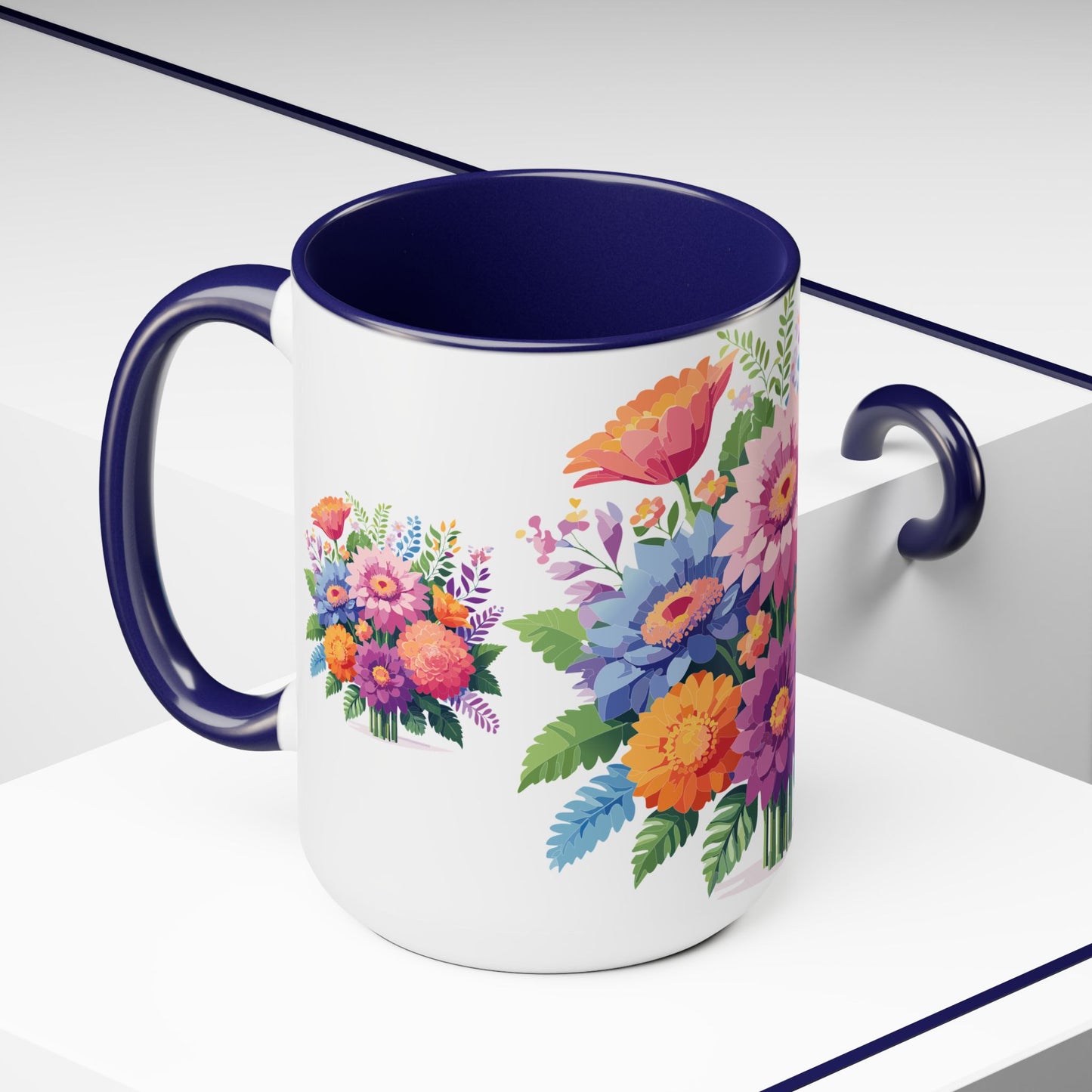 Taza de café de dos tonos con flores