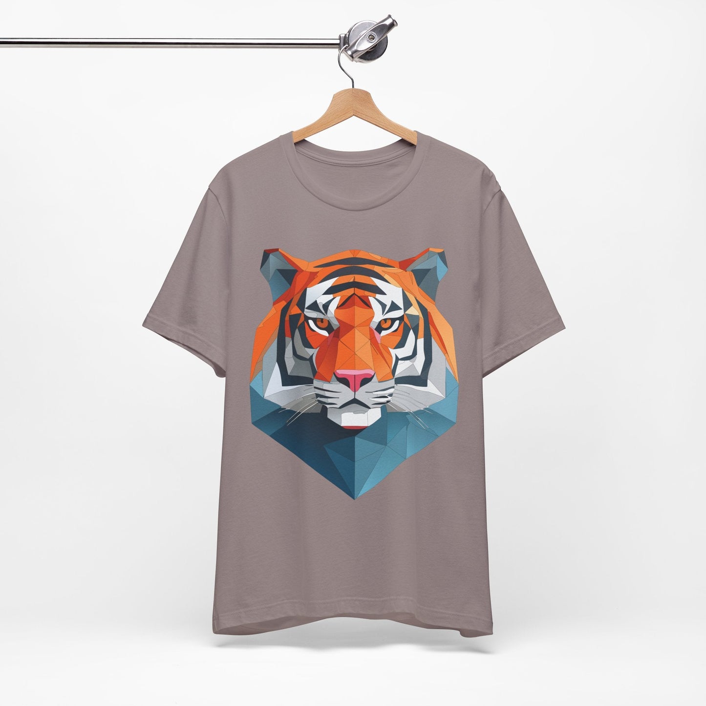 Unisex Animal Artwork Tee Shirt With Wild Animals Design For Everyday Wear And Comfort