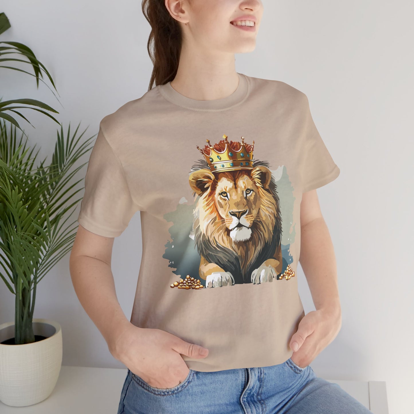 Majestic Lion Crown T-shirt, Animal Shirt, Lion Tee, Unisex Top, Birthday Gift, Shirt with Animal design
