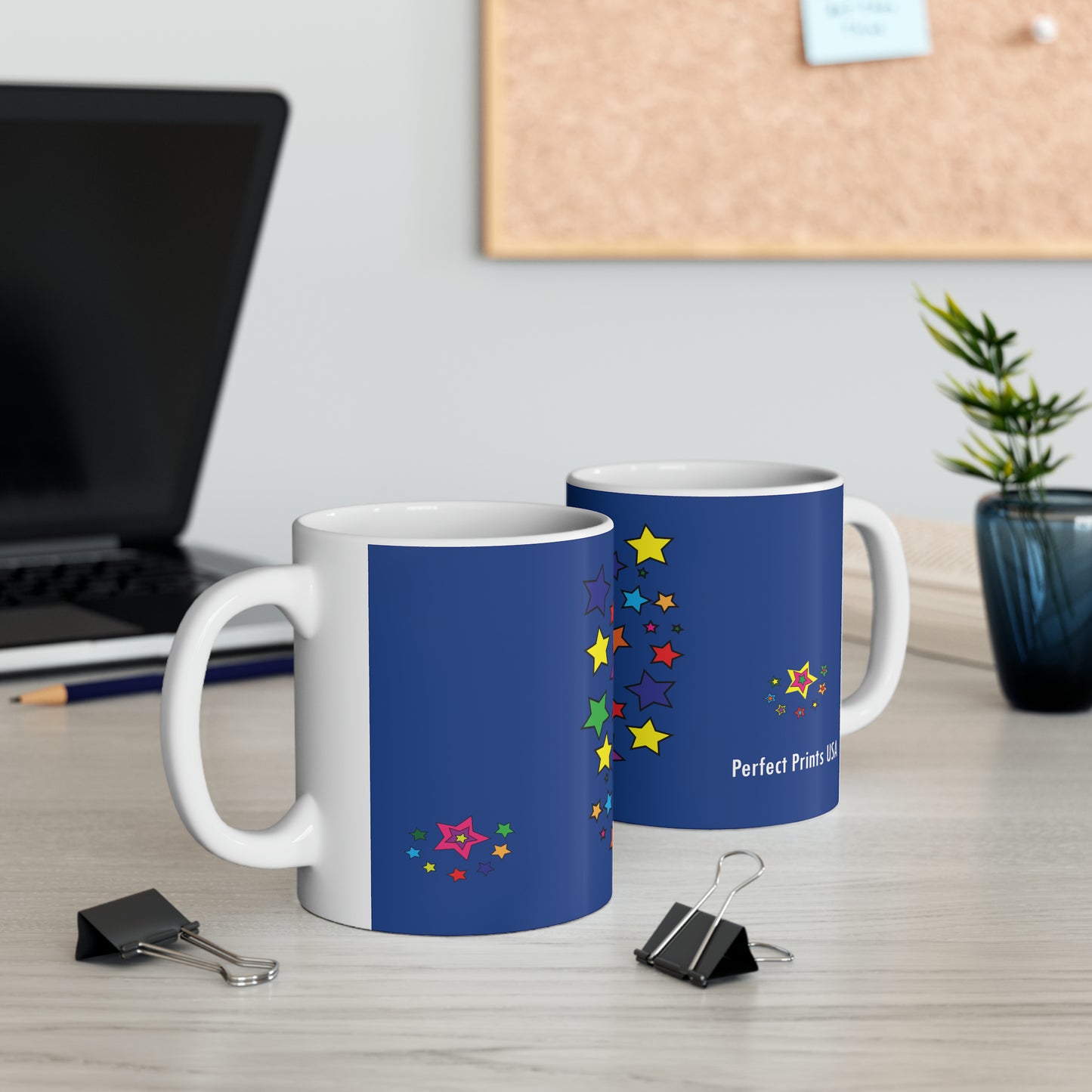 Tasse à café et à thé avec imprimé étoiles