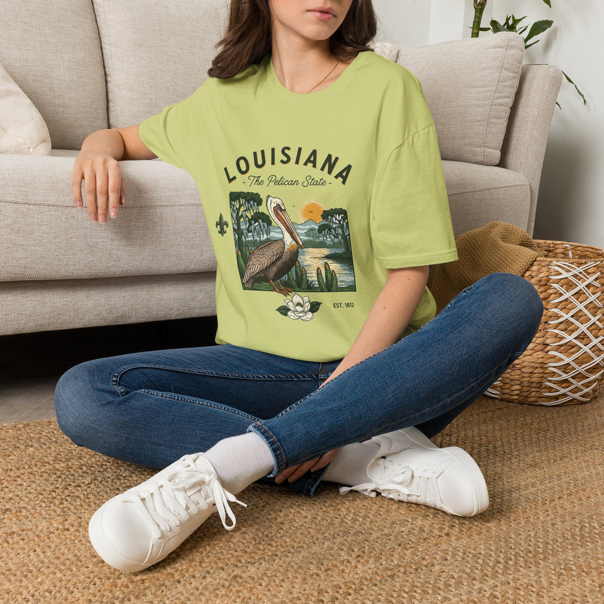 Louisiana Pelican Vintage Travel Tourist Graphic Design Unisex 100 Cotton Gildan T-Shirt