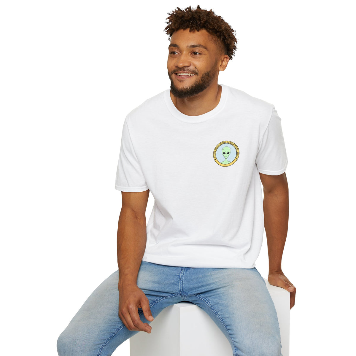 Alien Badge Small Chest Logo Retro Space Graphic Tee Gildan Unisex 100 Cotton Tee Shirt r104