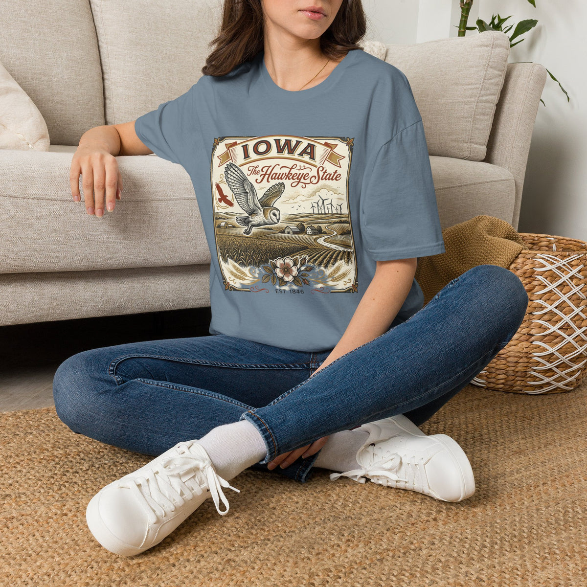 Iowa Hawkeye State Vintage Travel Tourist Graphic Design Unisex 100 Cotton Gildan T-Shirt