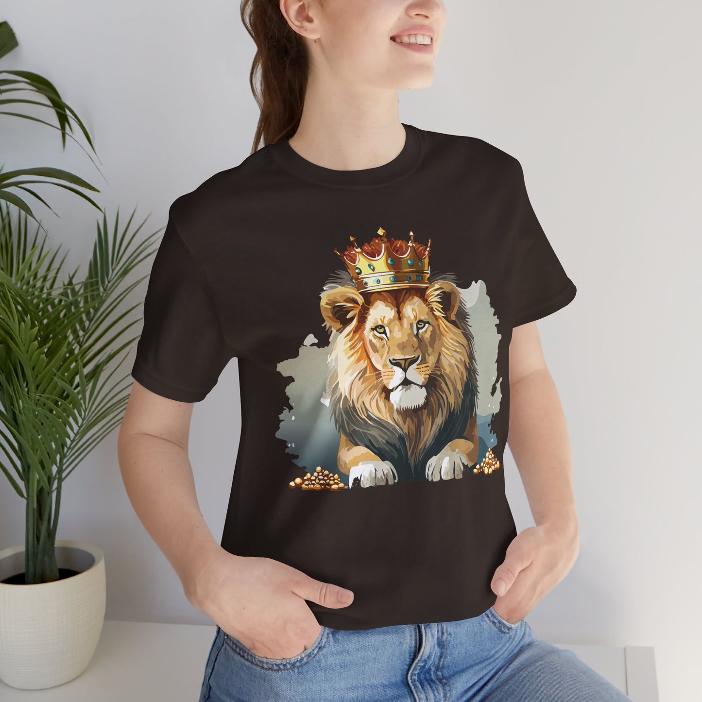 Majestic Lion Crown T-shirt, Animal Shirt, Lion Tee, Unisex Top, Birthday Gift, Shirt with Animal design