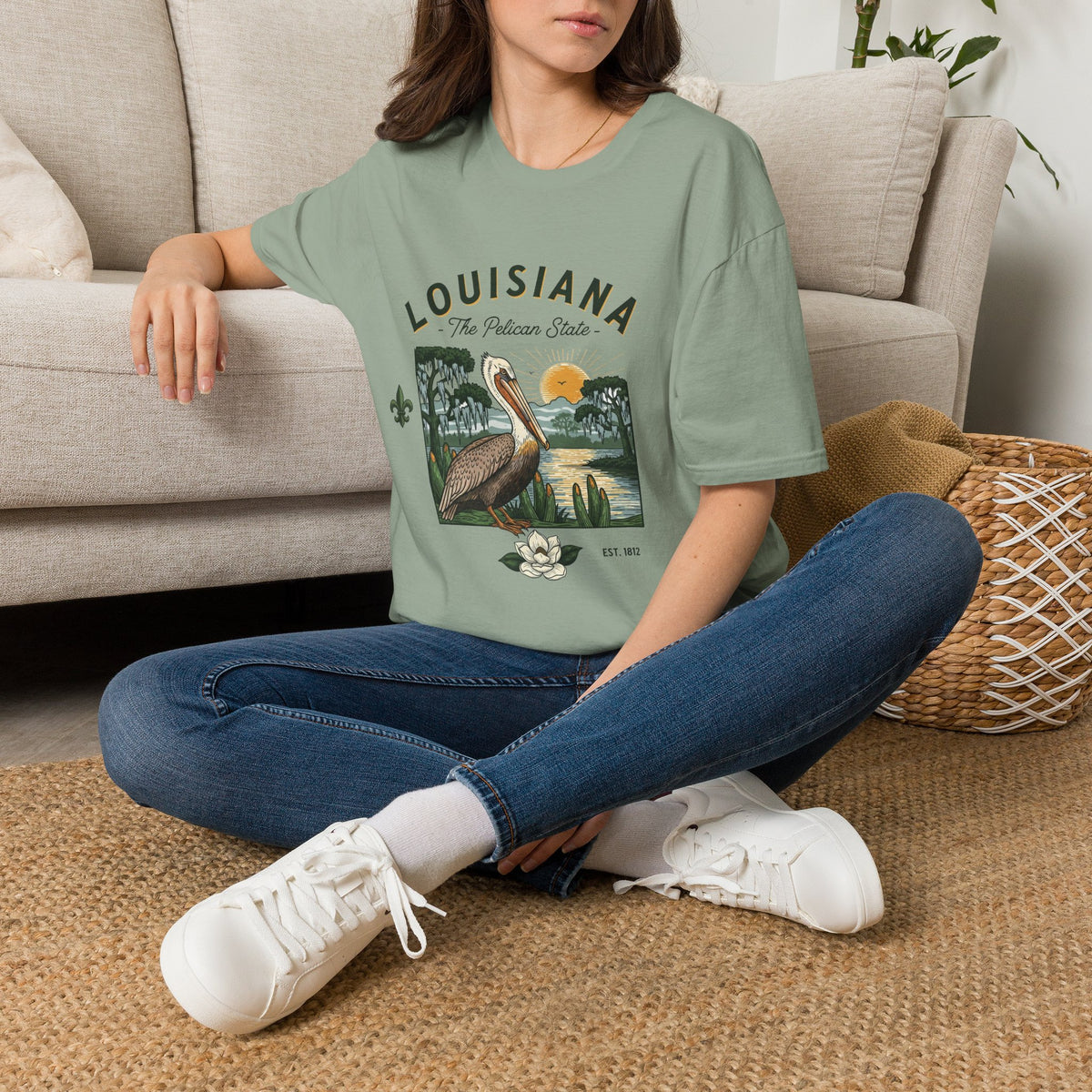 Louisiana Pelican Vintage Travel Tourist Graphic Design Unisex 100 Cotton Gildan T-Shirt