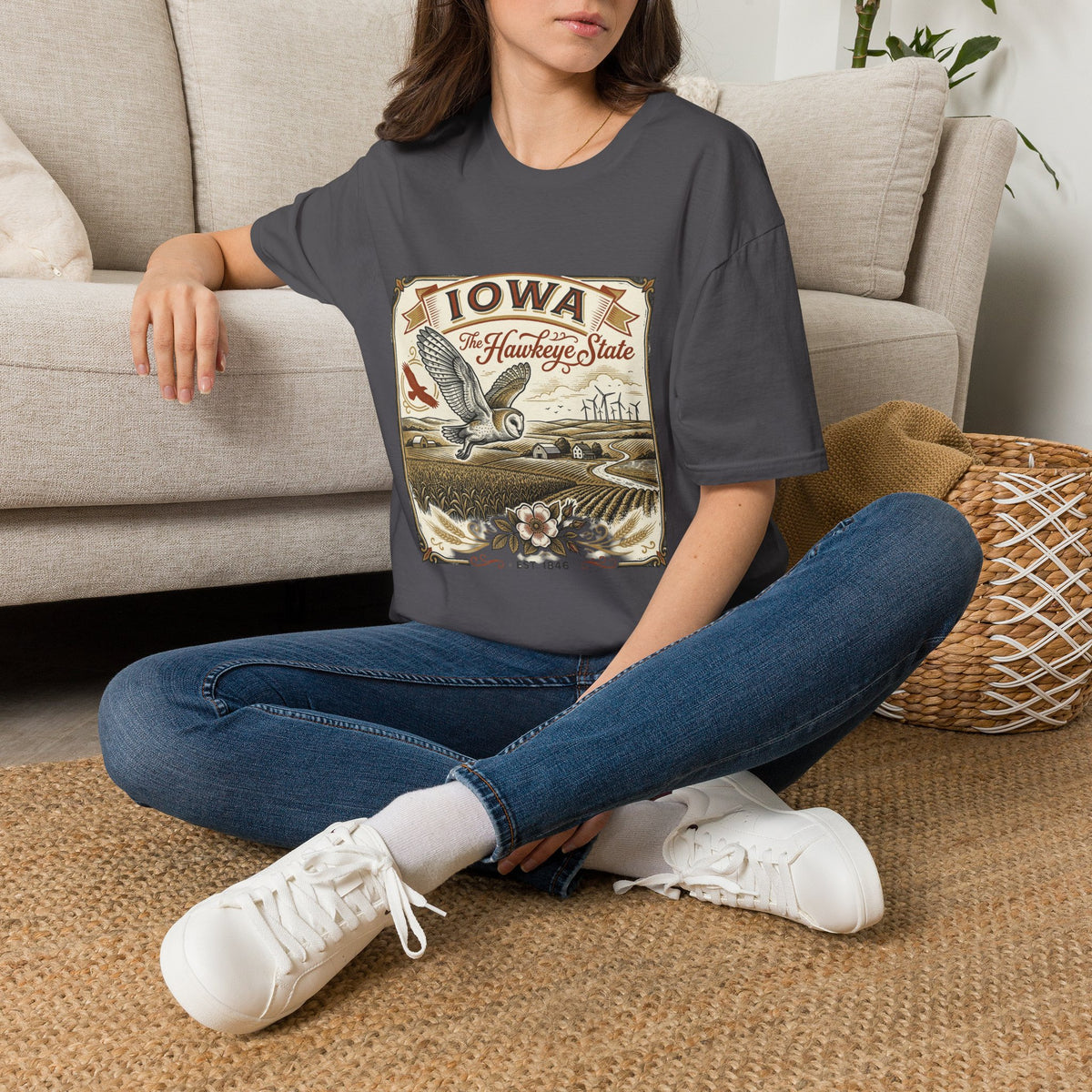 Iowa Hawkeye State Vintage Travel Tourist Graphic Design Unisex 100 Cotton Gildan T-Shirt