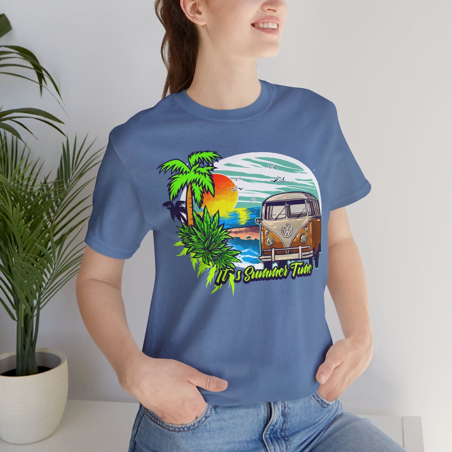 Old Bus Retro Poster Graphic Design Tee, Old Bus Shirt, Vintage Tees, Art Design T-Shirt, Graphic Tee, Retro Art Shirts
