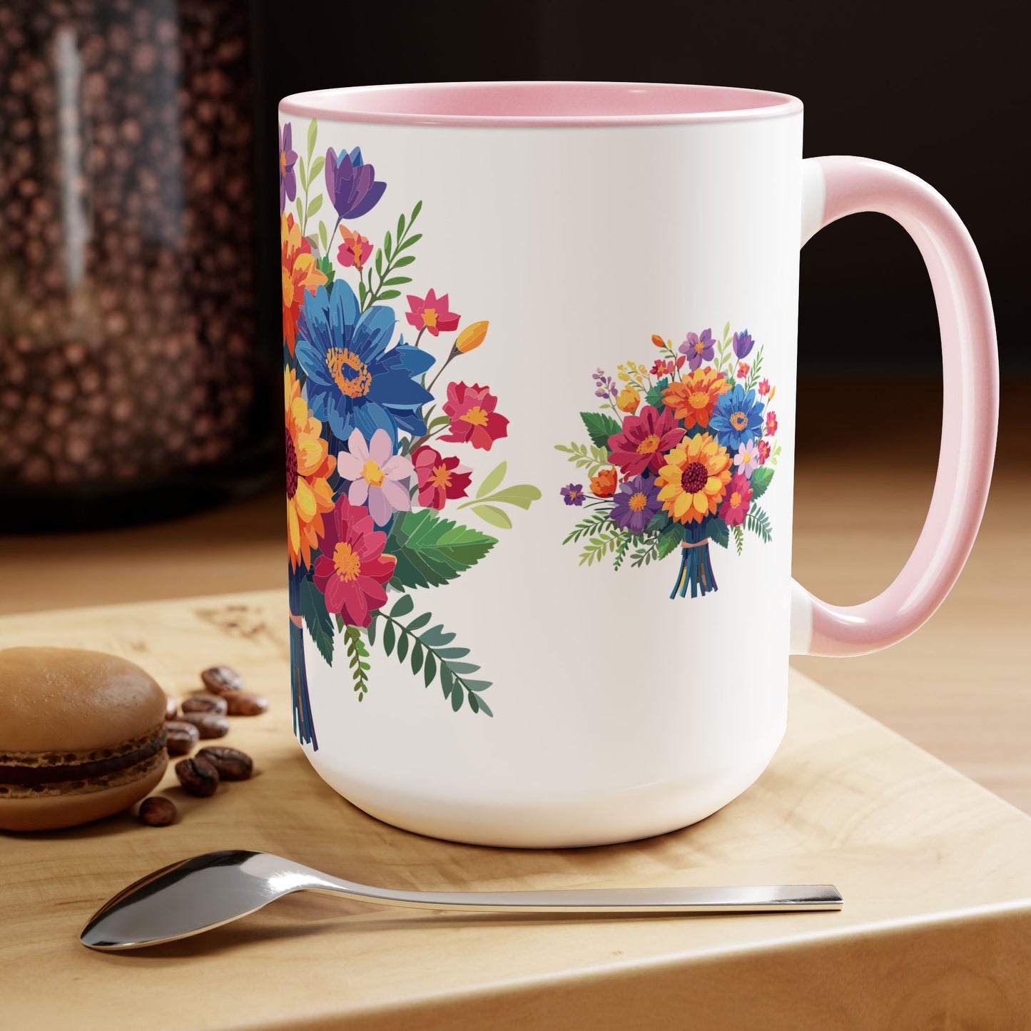 Taza de café de dos tonos con flores