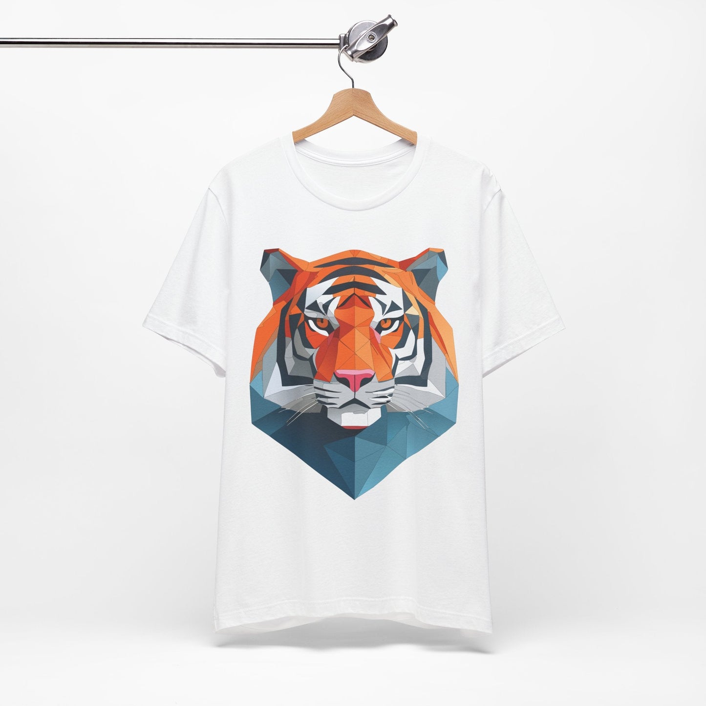Unisex Animal Artwork Tee Shirt With Wild Animals Design For Everyday Wear And Comfort