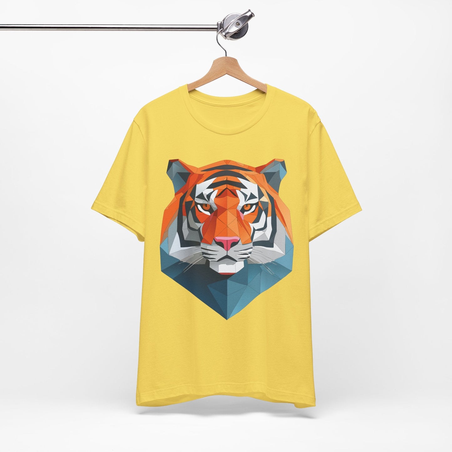 Unisex Animal Artwork Tee Shirt With Wild Animals Design For Everyday Wear And Comfort