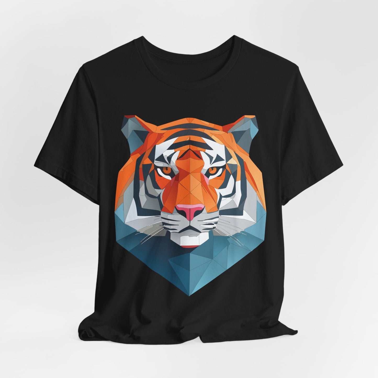 Unisex Animal Artwork Tee Shirt With Wild Animals Design For Everyday Wear And Comfort