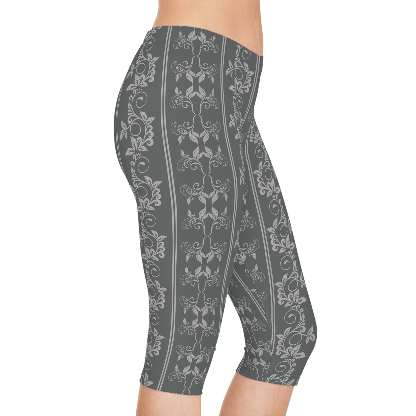 Capri leggings with traditional print