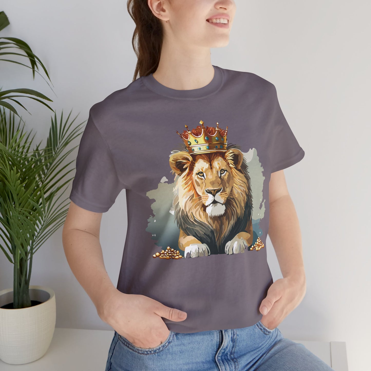 Majestic Lion Crown T-shirt, Animal Shirt, Lion Tee, Unisex Top, Birthday Gift, Shirt with Animal design