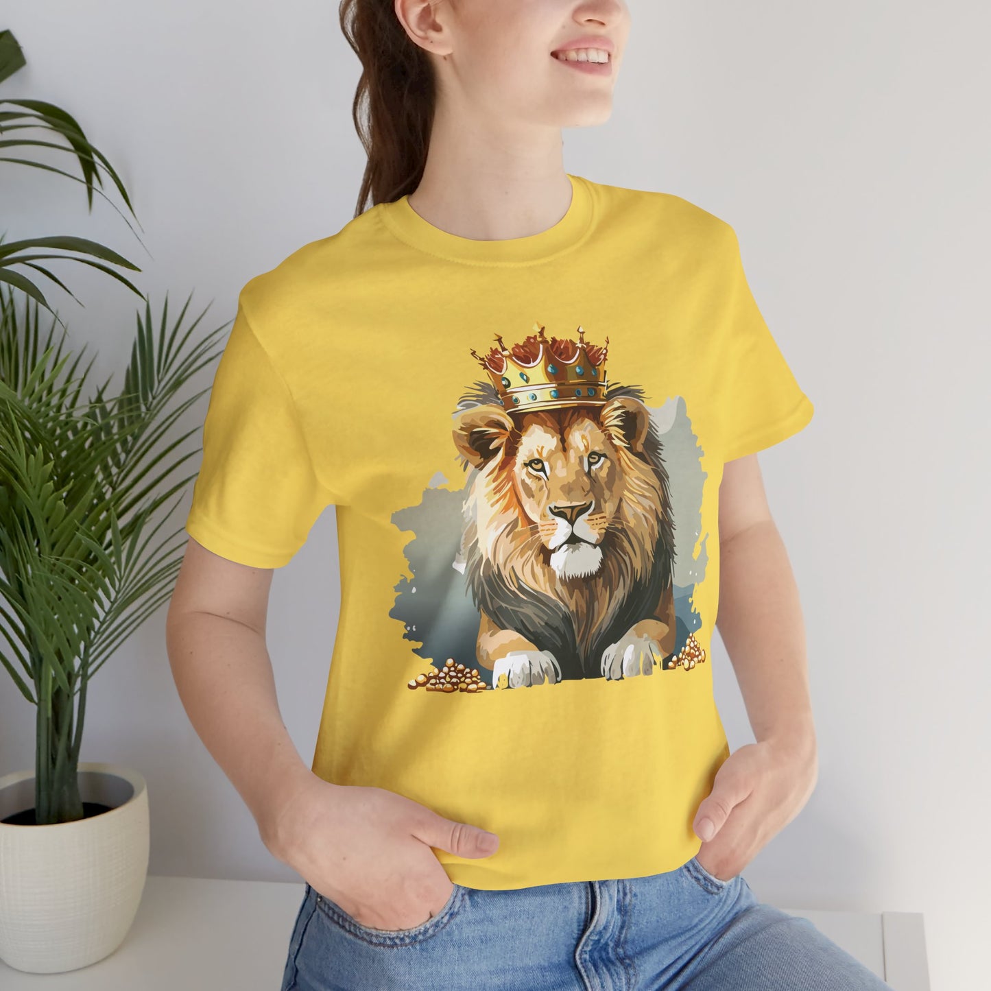 Majestic Lion Crown T-shirt, Animal Shirt, Lion Tee, Unisex Top, Birthday Gift, Shirt with Animal design