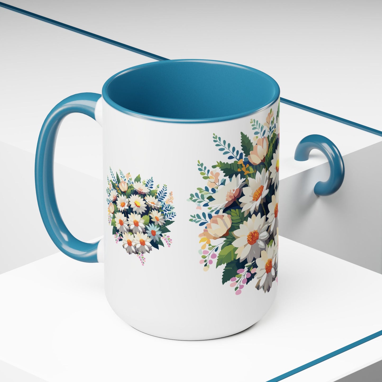 Taza de café de dos tonos con flores