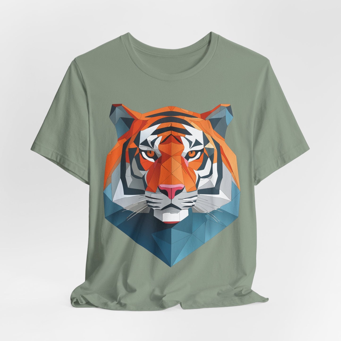 Unisex Animal Artwork Tee Shirt With Wild Animals Design For Everyday Wear And Comfort