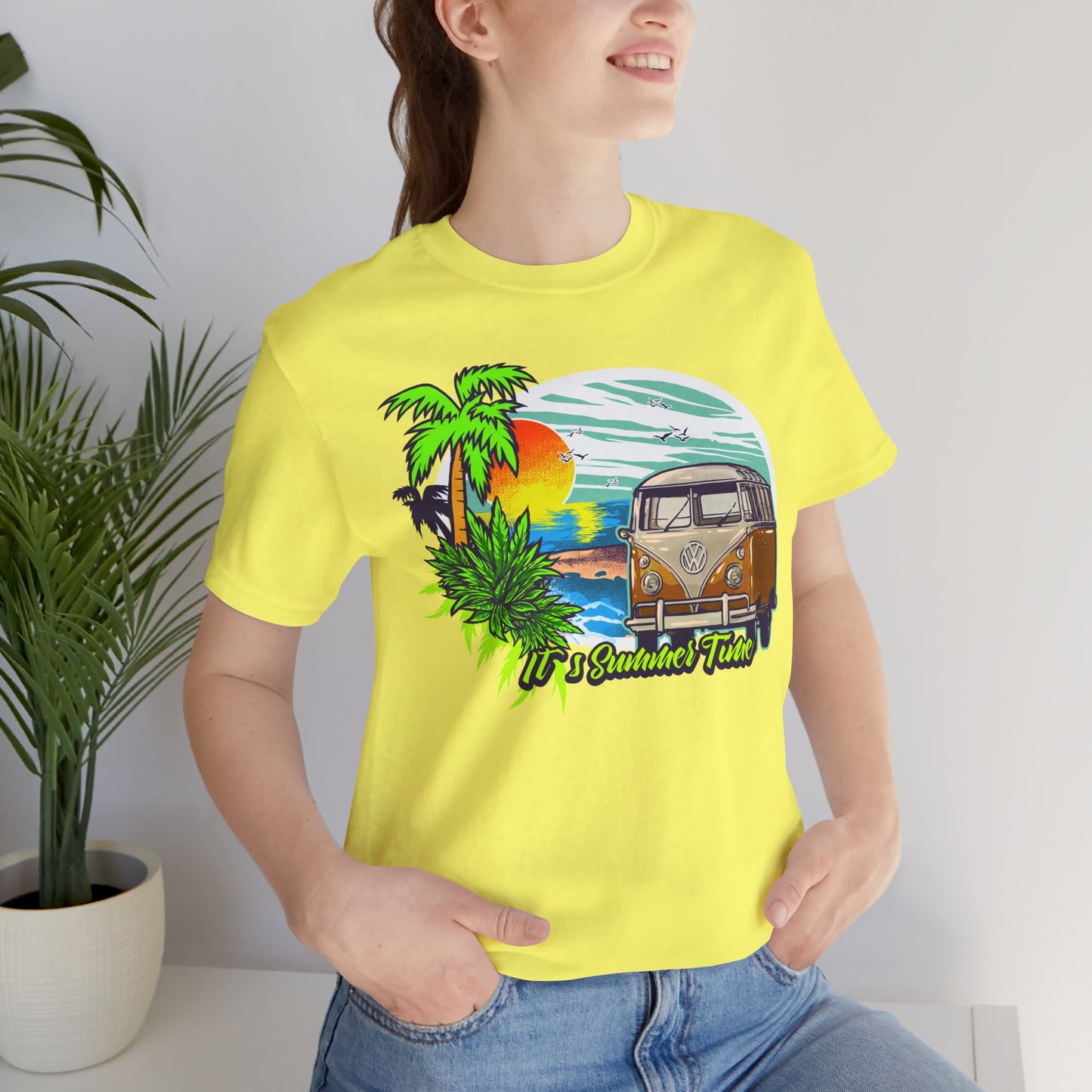 Old Bus Retro Poster Graphic Design Tee, Old Bus Shirt, Vintage Tees, Art Design T-Shirt, Graphic Tee, Retro Art Shirts
