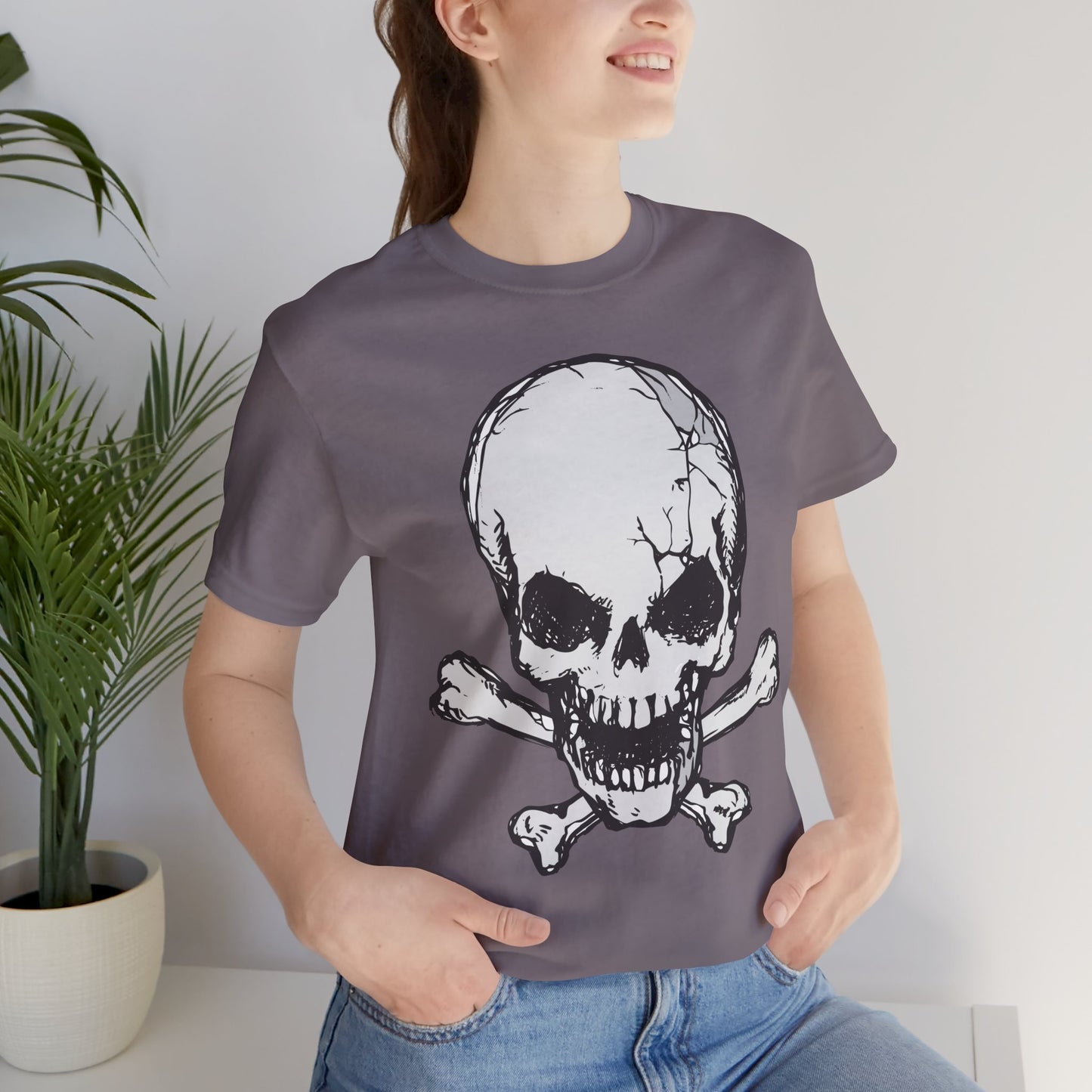 Grey Skull Graphic Design Tee, Skull Shirt, Vintage Tees, Art Design T-Shirt, Vintage Graphic Tee, Art Shirts with Skulls