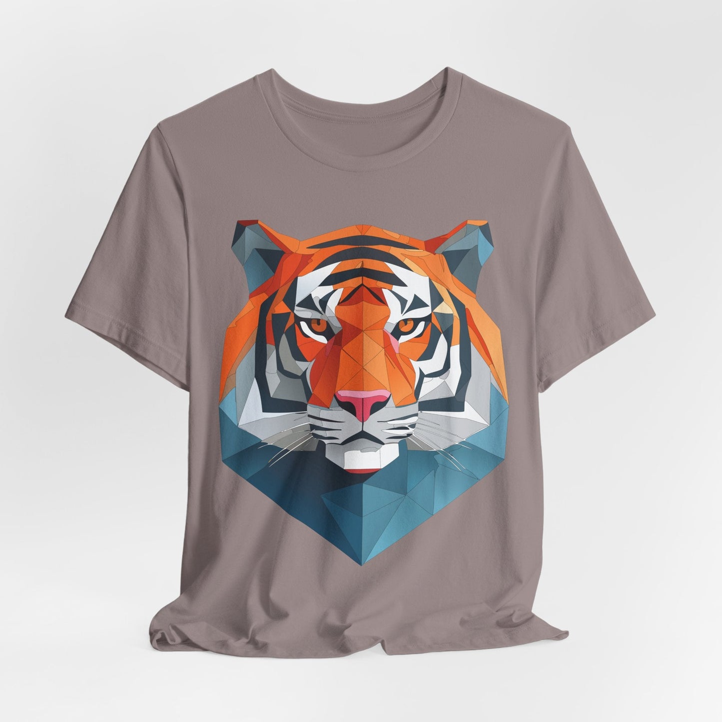 Unisex Animal Artwork Tee Shirt With Wild Animals Design For Everyday Wear And Comfort