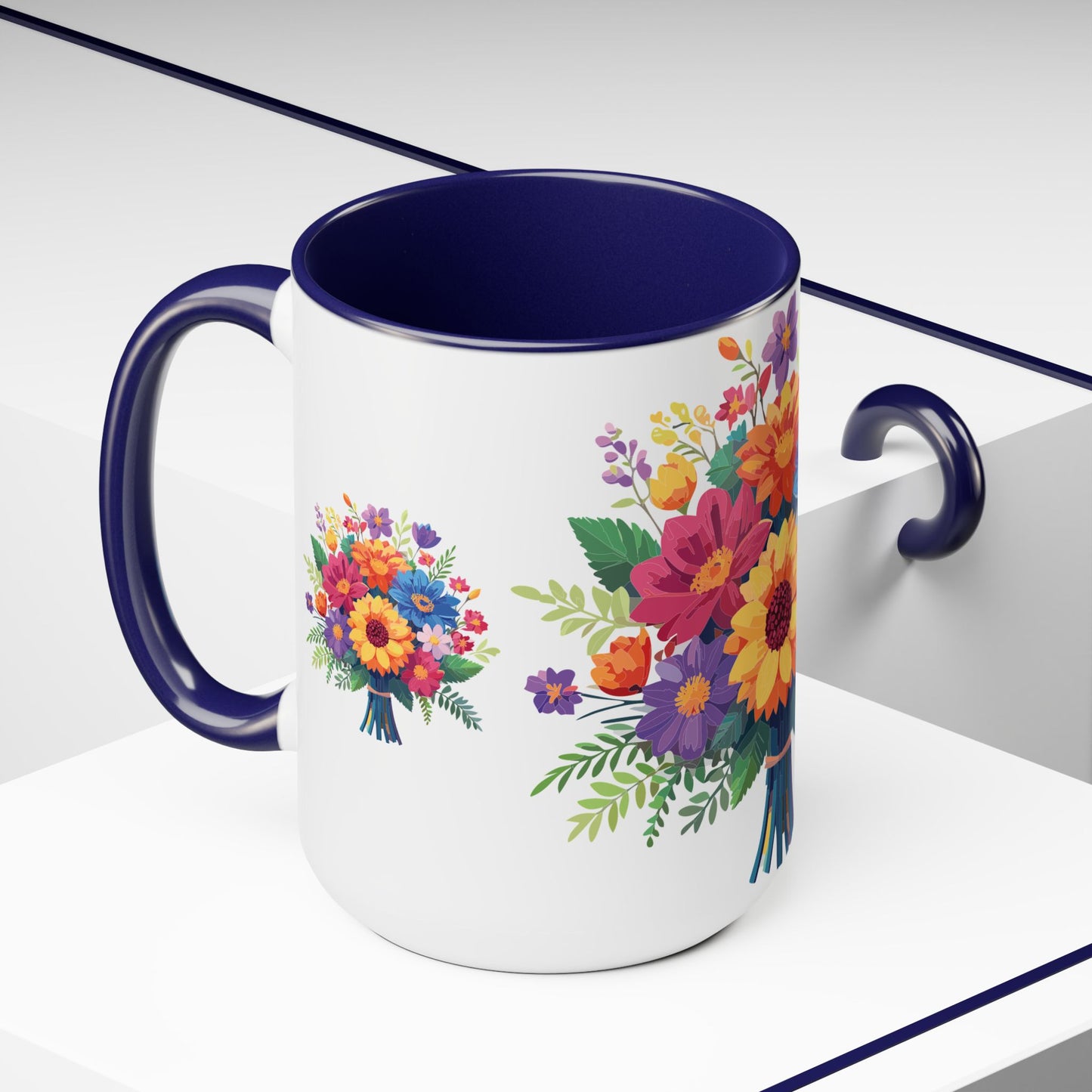 Taza de café de dos tonos con flores