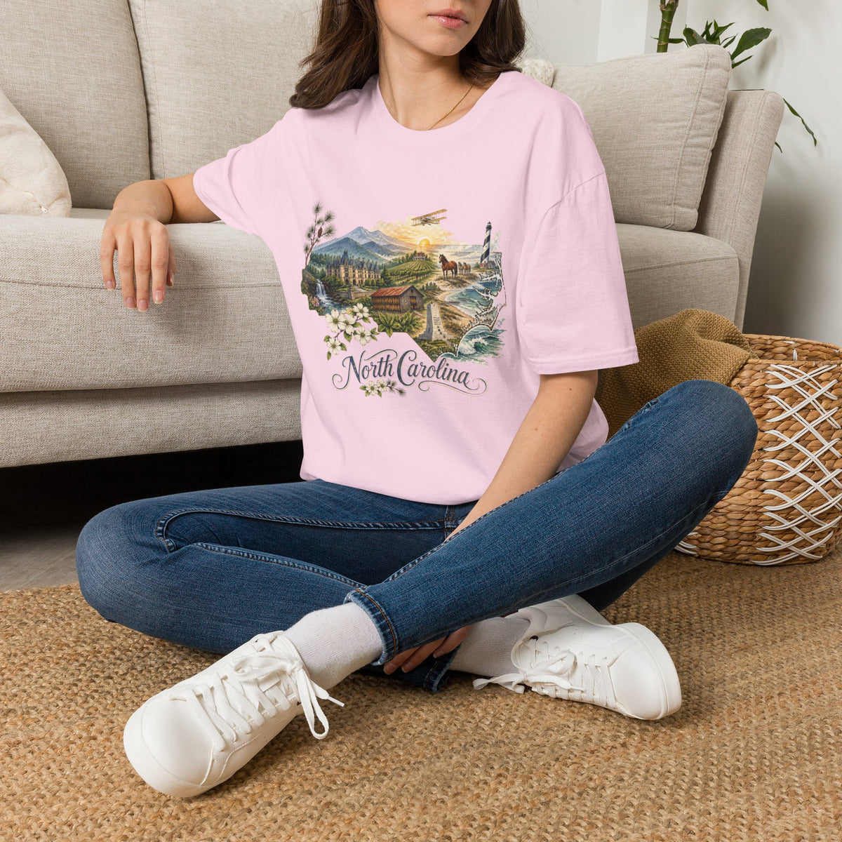 North Carolina State Travel Tourist Graphic Design Unisex 100 Cotton Gildan T-Shirt